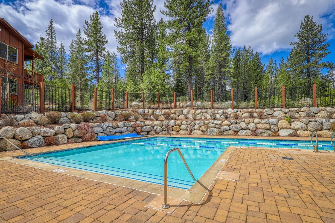 Comfortable And Convenient Truckee Condo Exterior photo